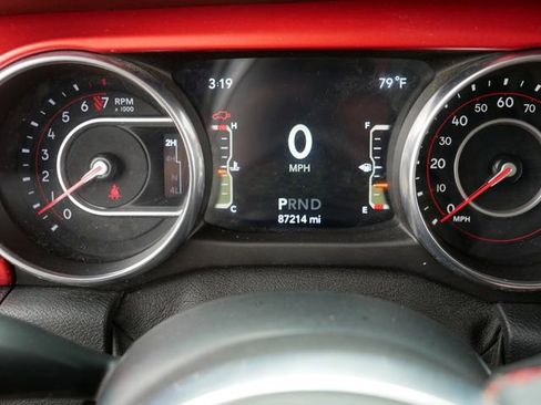 Used 2018 Jeep Wrangler Unlimited Rubicon AWD/4WD image 25