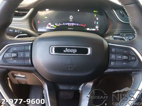 Used 2024 Jeep Grand Cherokee Limited 4xe AWD/4WD image 20