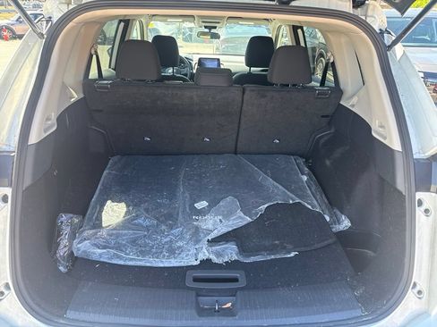 Used 2025 Nissan Rogue S AWD/4WD image 21