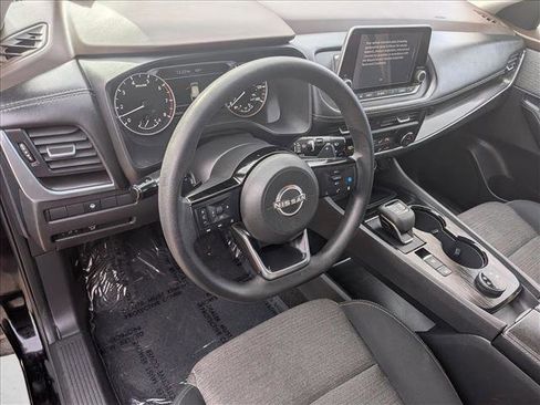 Used 2023 Nissan Rogue SV image 10