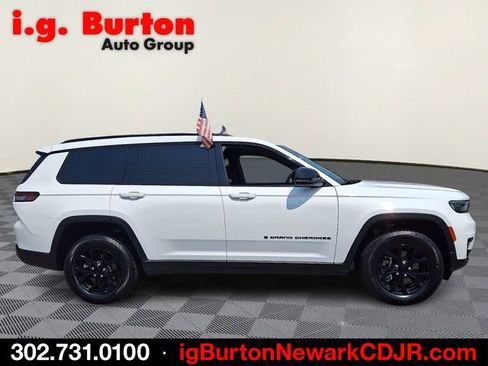 Used 2024 Jeep Grand Cherokee L Altitude AWD/4WD image 7