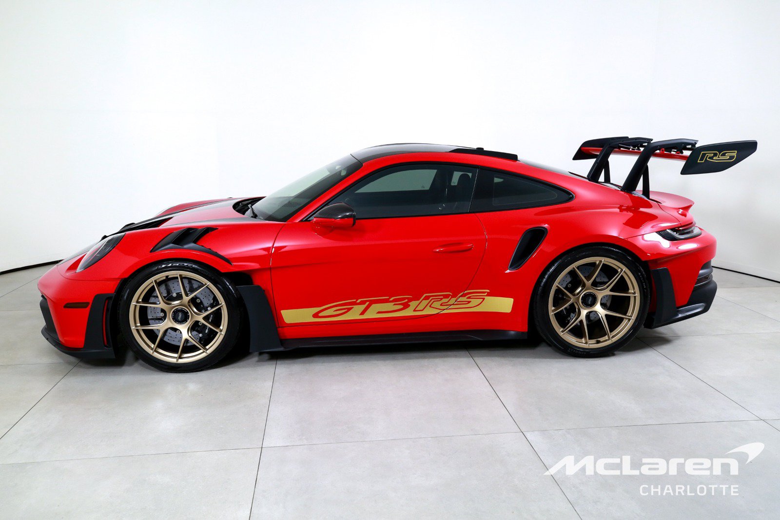 Used 2025 Porsche 911 GT3 RS w/ Weissach Package RWD image 5