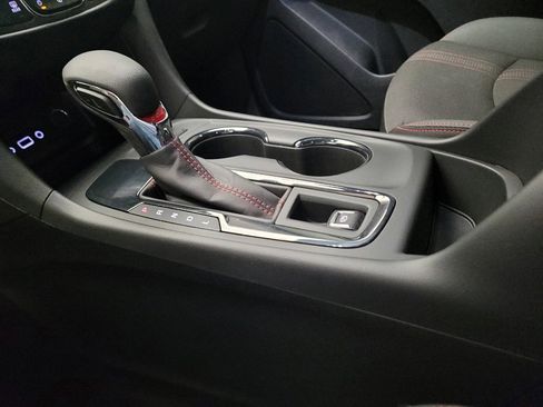 Used 2023 Chevrolet Equinox RS FWD image 26