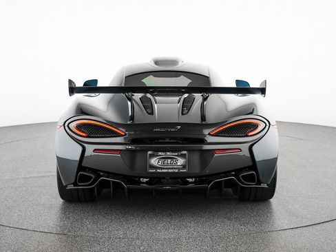 Used 2020 McLaren 620R RWD image 18