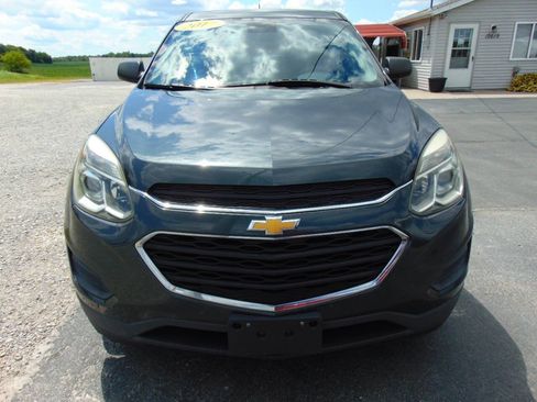 Used 2017 Chevrolet Equinox LS FWD image 3