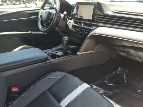 Certified 2025 Toyota Camry SE w/ Convenience Package AWD/4WD image 14