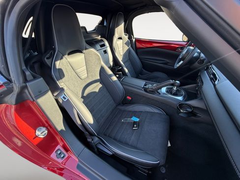 New 2025 MAZDA MX-5 Miata Club w/ Brembo/BBS Recaro Package image 17