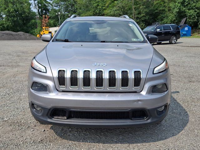 Certified 2018 Jeep Cherokee Latitude Plus AWD/4WD image 2