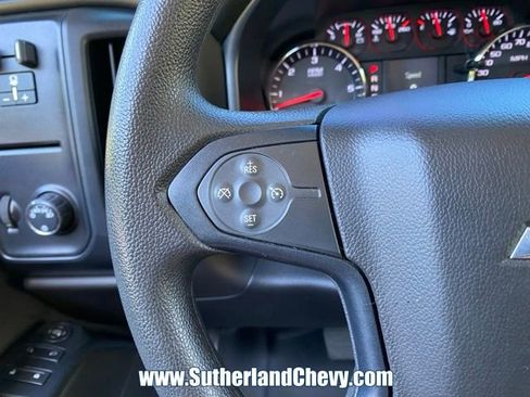 Used 2018 Chevrolet Silverado 1500 Custom w/ Custom Convenience Package AWD/4WD image 22