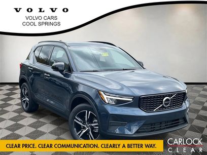 New 2026 Volvo XC40 B4 Core w/ Climate Package