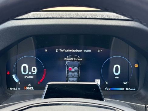 Used 2025 Ford Explorer Platinum image 18