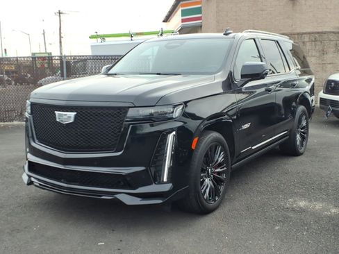 Certified 2023 Cadillac Escalade V w/ LPO, ONYX Package AWD/4WD image 1