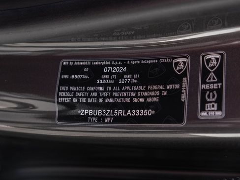 Used 2024 Lamborghini Urus S image 40