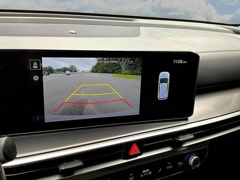 Used 2025 Kia Sorento EX w/ Panoramic Sunroof Package FWD image 16