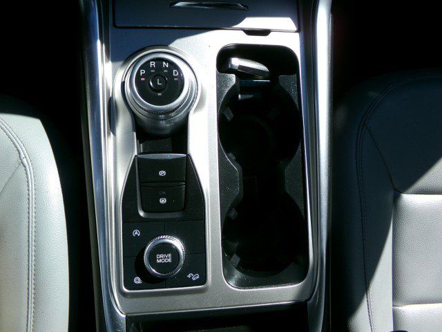 Used 2021 Ford Explorer XLT w/ Equipment Group 202A AWD/4WD image 22