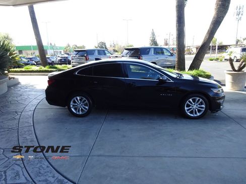 Used 2018 Chevrolet Malibu LT image 9