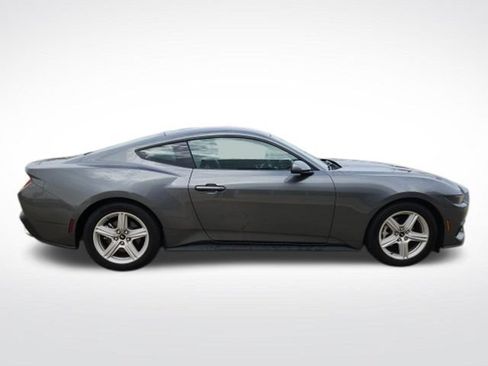 Used 2026 Ford Mustang Premium RWD image 9