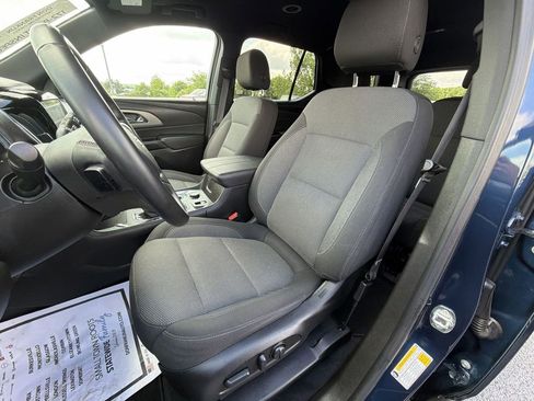 Used 2023 Chevrolet Traverse LT AWD/4WD image 15