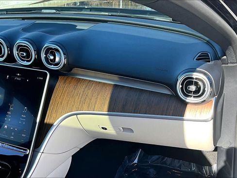 Used 2022 Mercedes-Benz C 300 4MATIC Sedan w/ Exclusive Trim Package image 18