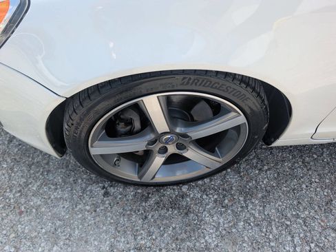 Used 2011 Volvo C70 T5 FWD image 12