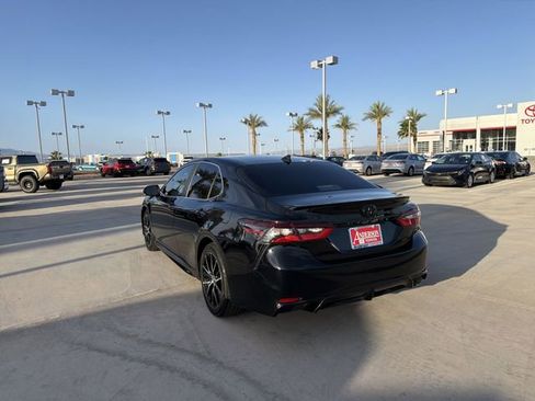 Used 2022 Toyota Camry SE w/ Audio Upgrade Package image 7