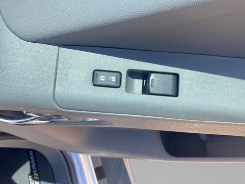 Used 2015 Nissan Frontier Desert Runner RWD image 28