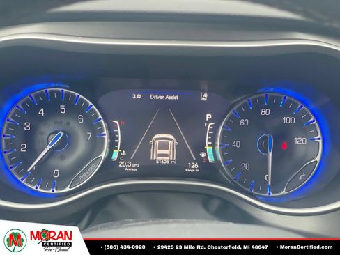 Used 2024 Chrysler Pacifica Touring-L FWD image 12