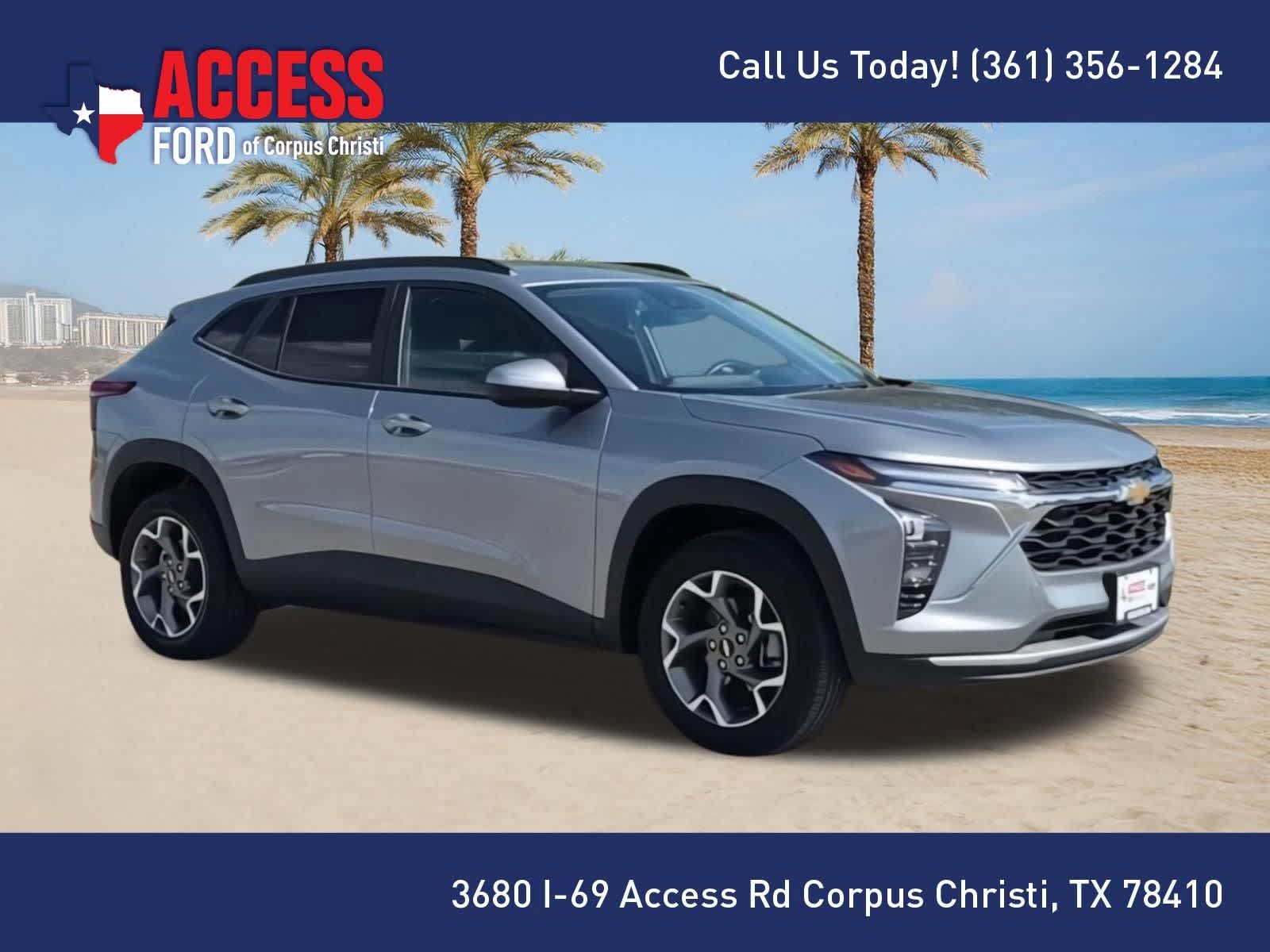 Used 2025 Chevrolet Trax LT w/ LT Convenience Package FWD image 2