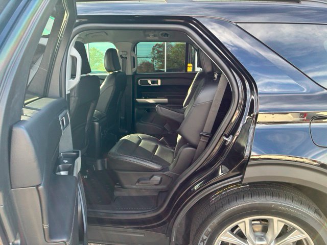 Certified 2023 Ford Explorer XLT w/ Equipment Group 202A AWD/4WD image 15