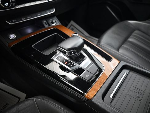 Used 2021 Audi Q5 2.0T Premium Plus image 16