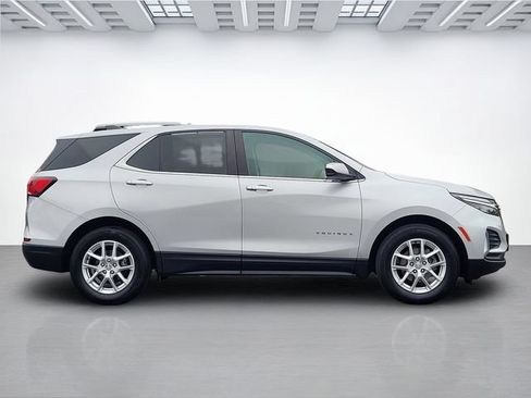 Used 2022 Chevrolet Equinox LT FWD image 3