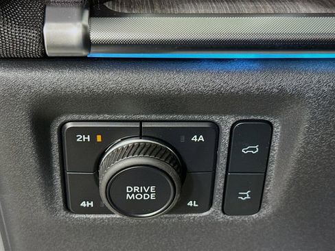 New 2025 Ford Expedition Platinum w/ Platinum Ultimate Package AWD/4WD image 10