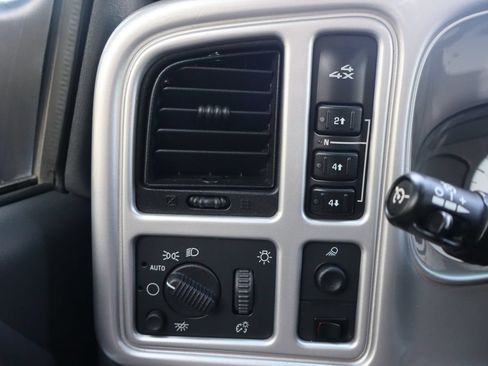 Used 2003 GMC Sierra 3500 SLE AWD/4WD image 26