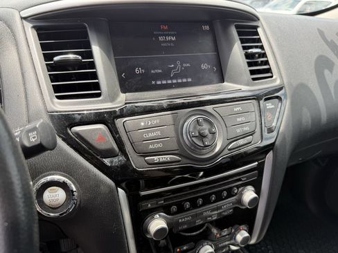 Used 2017 Nissan Pathfinder S FWD image 16
