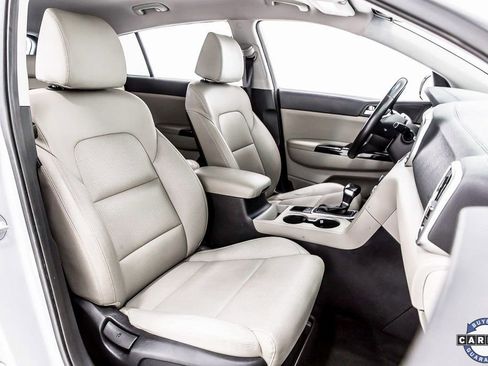 Used 2020 Kia Sportage EX image 30