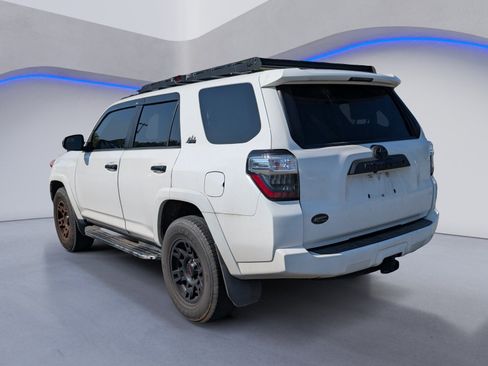 Used 2018 Toyota 4Runner SR5 RWD image 6