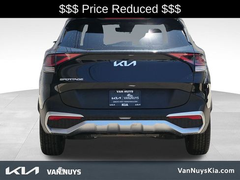 Used 2025 Kia Sportage LX FWD image 32