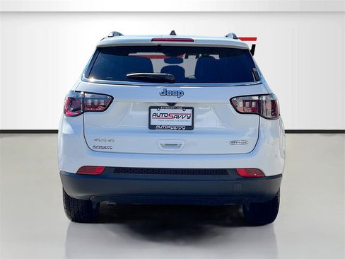 Used 2025 Jeep Compass Latitude image 6