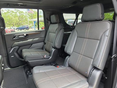 New 2026 Chevrolet Suburban High Country RWD image 21