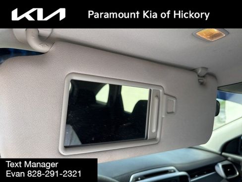 Used 2017 Kia Sorento FWD image 28