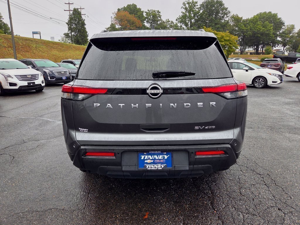 Used 2024 Nissan Pathfinder SV AWD/4WD image 4