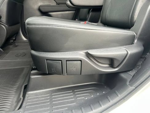 Used 2021 Toyota Highlander Limited AWD/4WD image 38