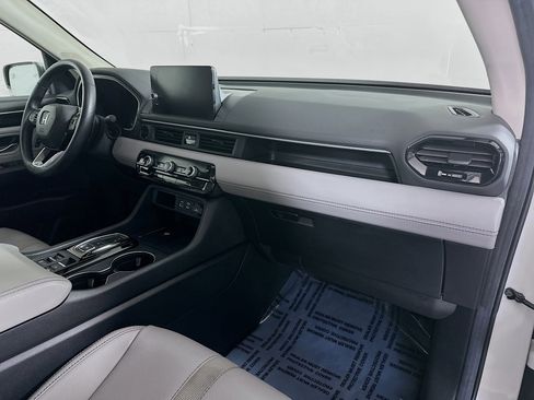 Certified 2025 Honda Pilot EX-L image 28