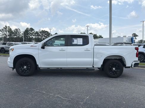 Used 2024 Chevrolet Silverado 1500 RST w/ Z71 Off-Road Package AWD/4WD image 7