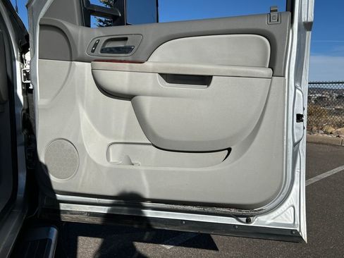 Used 2011 GMC Sierra 3500 SLT image 27