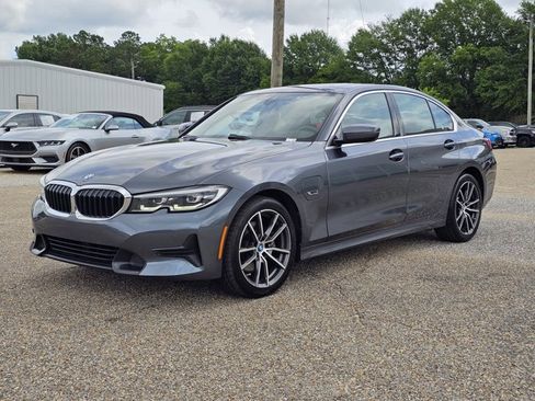 Used 2022 BMW 330e xDrive w/ Premium Package AWD/4WD image 1