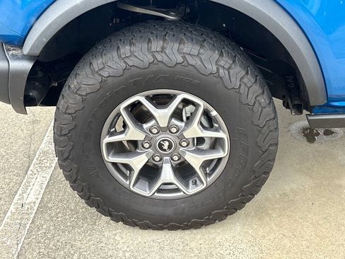 Used 2025 Ford Bronco Badlands AWD/4WD image 11