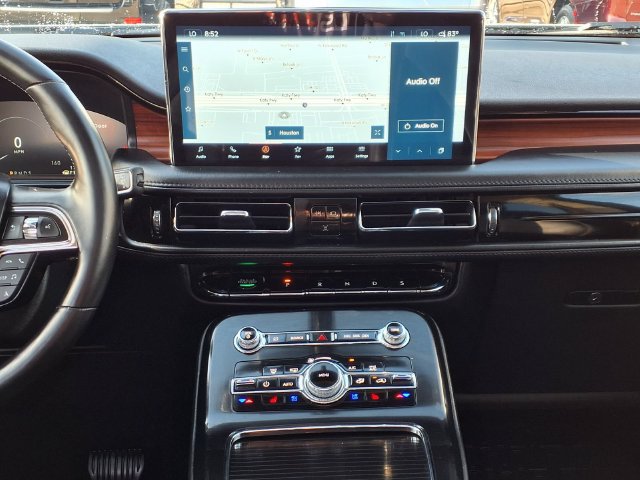 Certified 2022 Lincoln Nautilus Reserve w/ Luxury Package FWD image 8