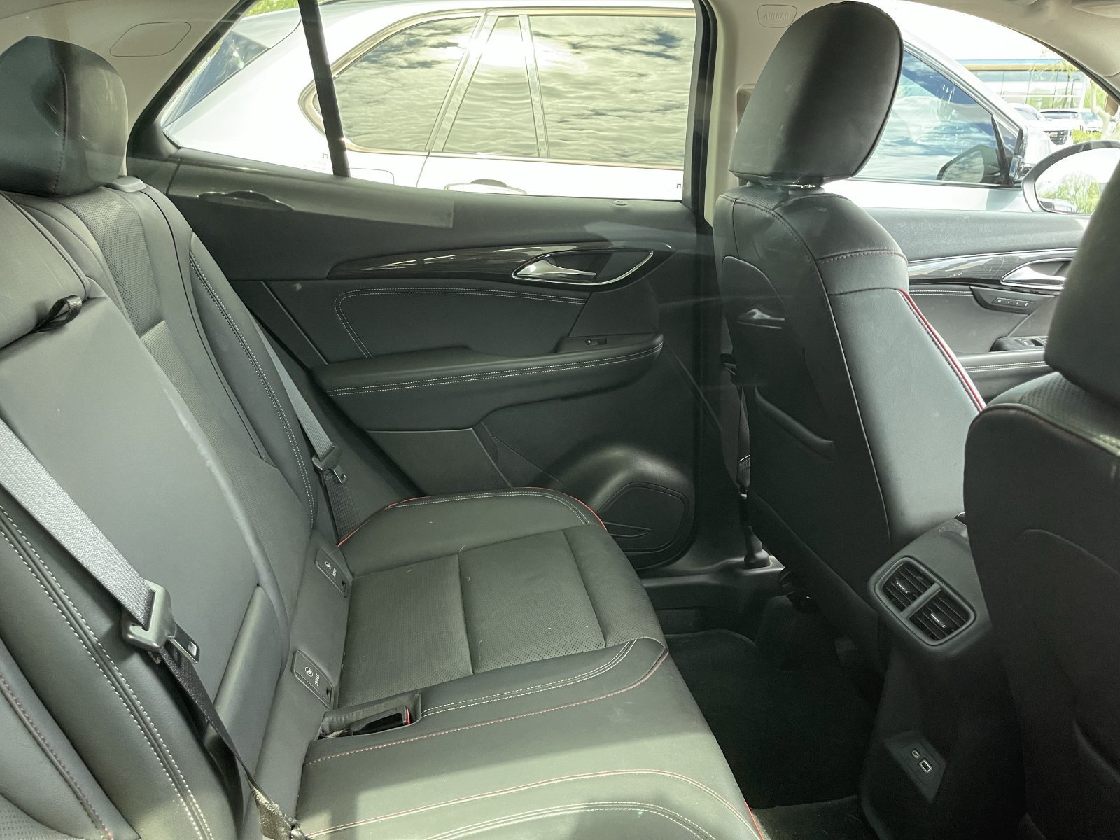 Used 2022 Buick Envision Essence w/ Technology Package I FWD image 7