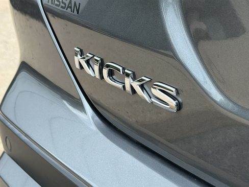 Certified 2023 Nissan Kicks SV FWD image 9